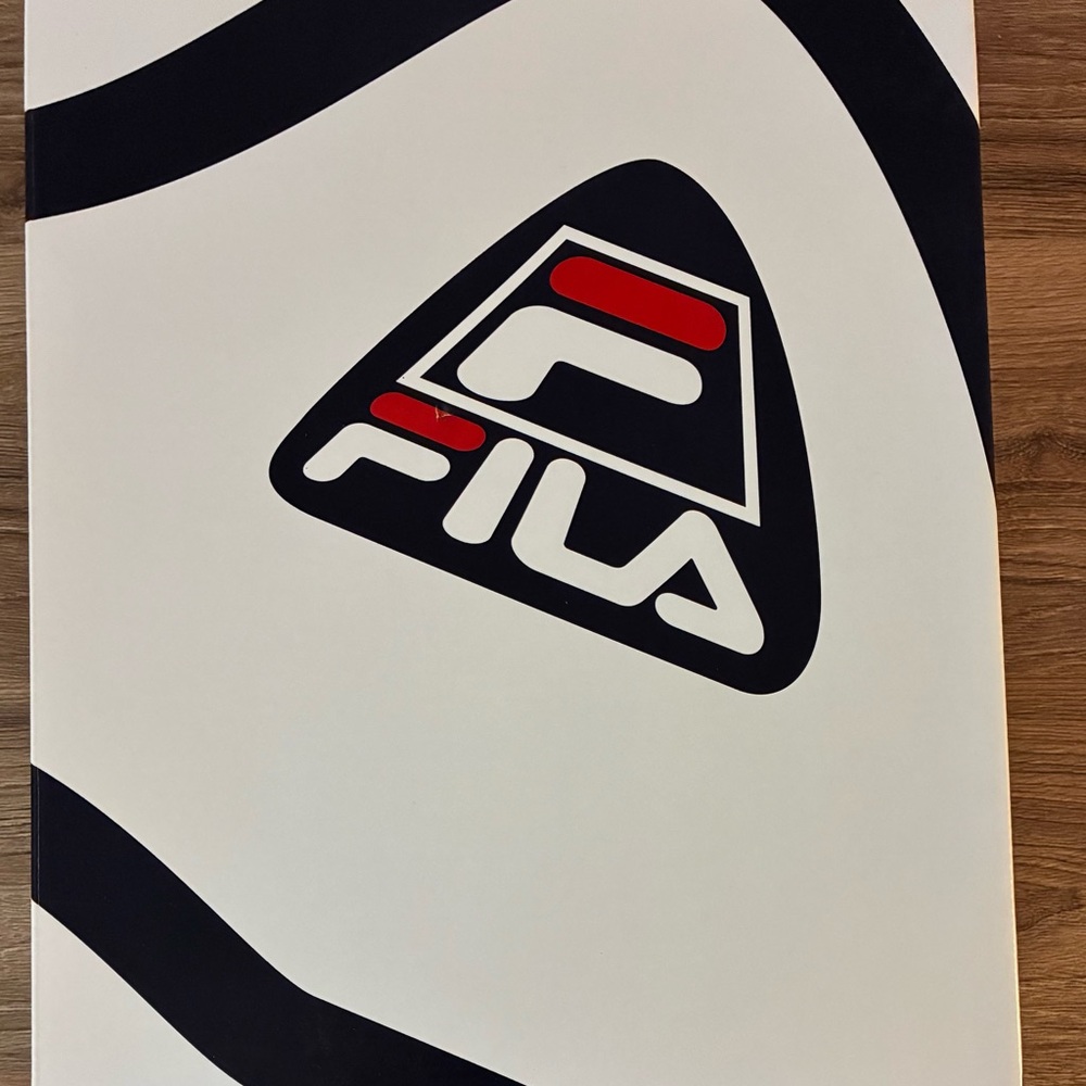 Fila Grant Hill 2 Repeat Sneakers - 10.5 - Picture 6 of 9